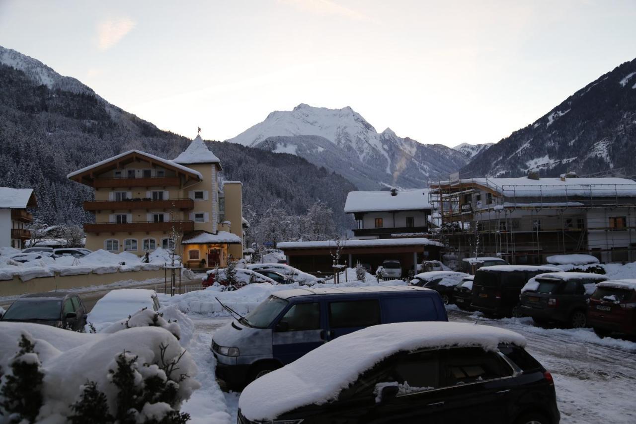 Hotel & Suites Gluck Auf Mayrhofen Dış mekan fotoğraf